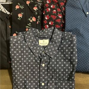 Bundle of Men’s Button-Down Shirt Large